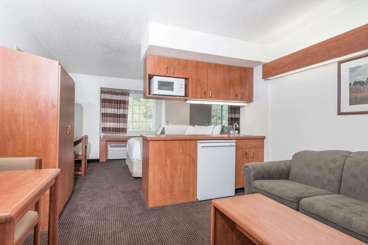 Microtel Inn & Suites By Wyndham Rice Lake Dış mekan fotoğraf